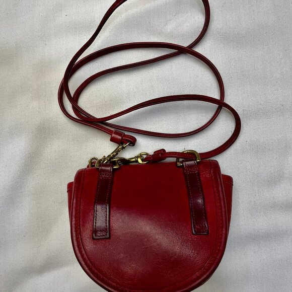 1980's vintage Small Crossbody, Shoulder or Belt Bag - EUC - Picture 4 of 7